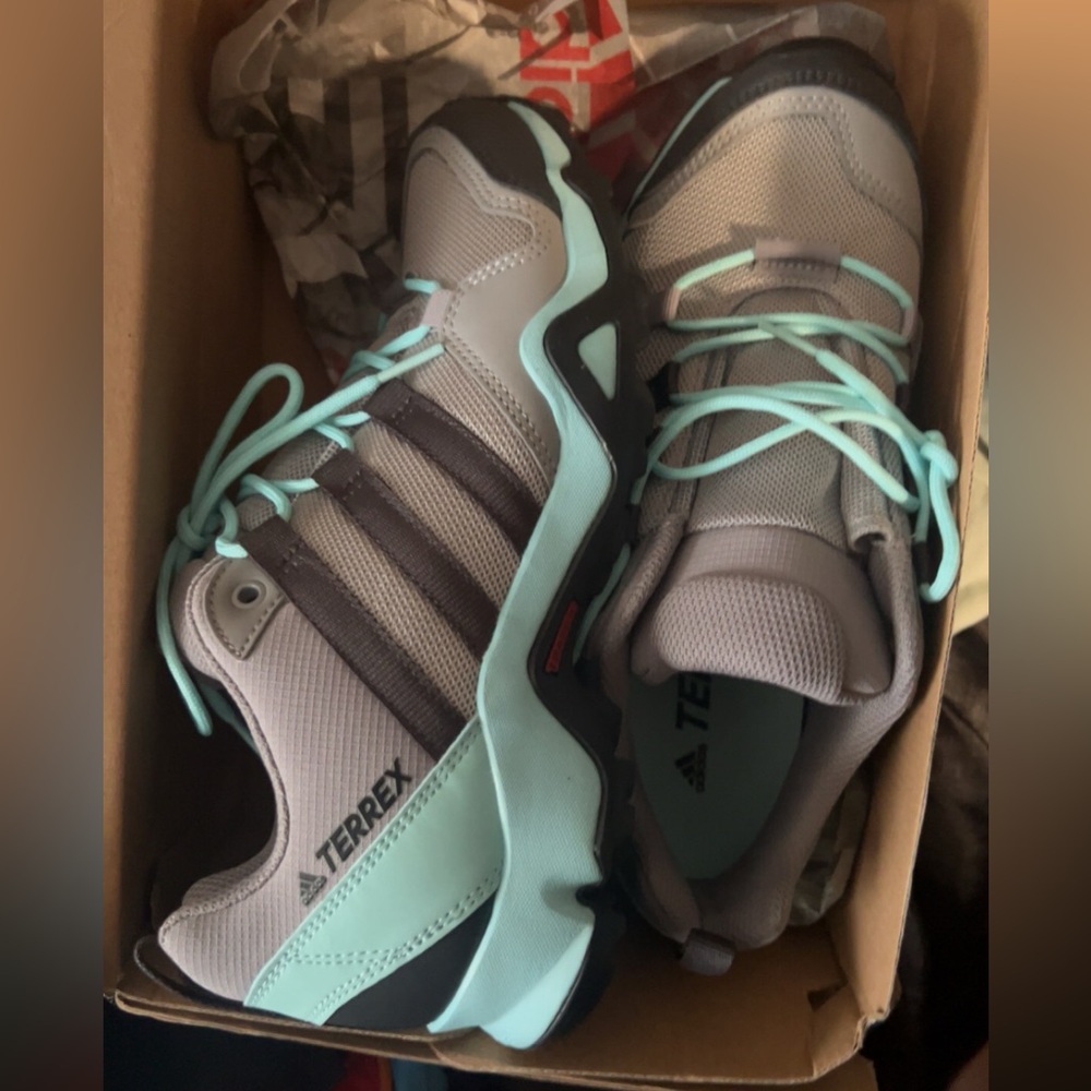 Adidas Terrex Hiking Shoes womens 7 tiffany blue and gray new in the box